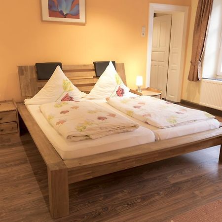 Gaestehaus Am Schlossberg Bernkastel-Kues Εξωτερικό φωτογραφία